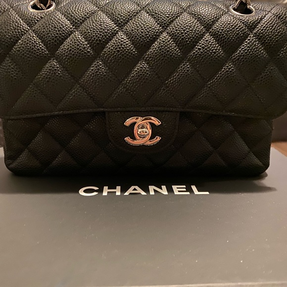 Small classic chanel flap bag - Picture 2 of 14